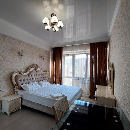 Elite Apartment In Street Mederova 50 Bishkek Esterno foto