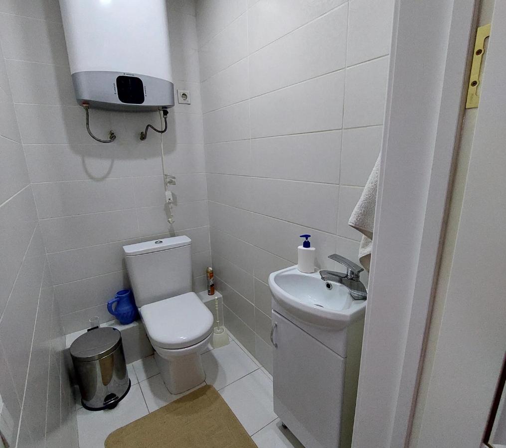 Elite Apartment In Street Mederova 50 Bishkek Esterno foto