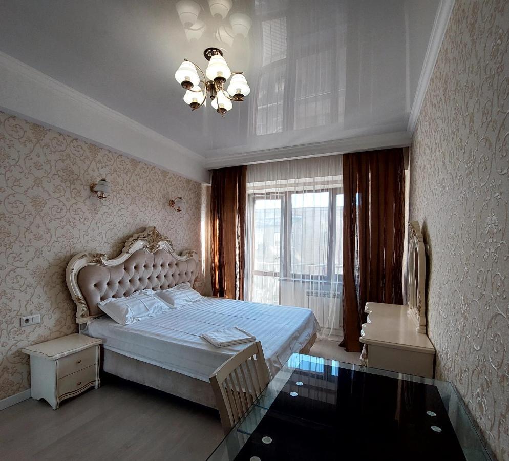 Elite Apartment In Street Mederova 50 Bishkek Esterno foto