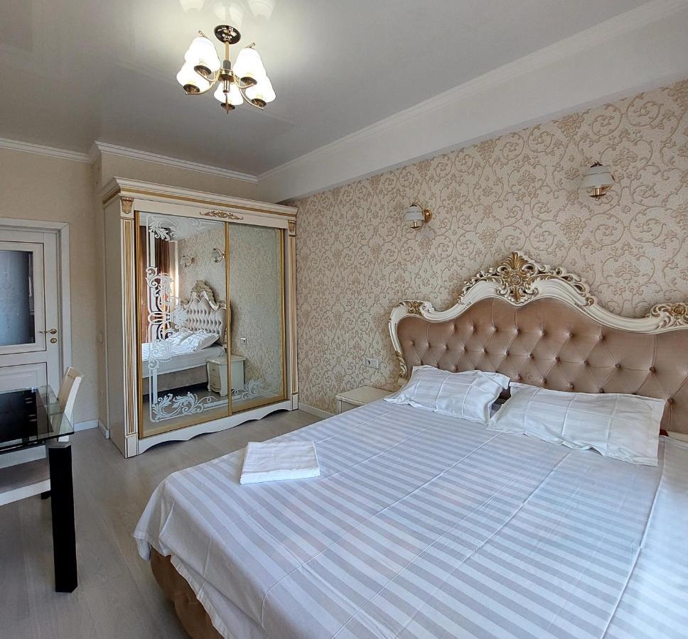 Elite Apartment In Street Mederova 50 Bishkek Esterno foto